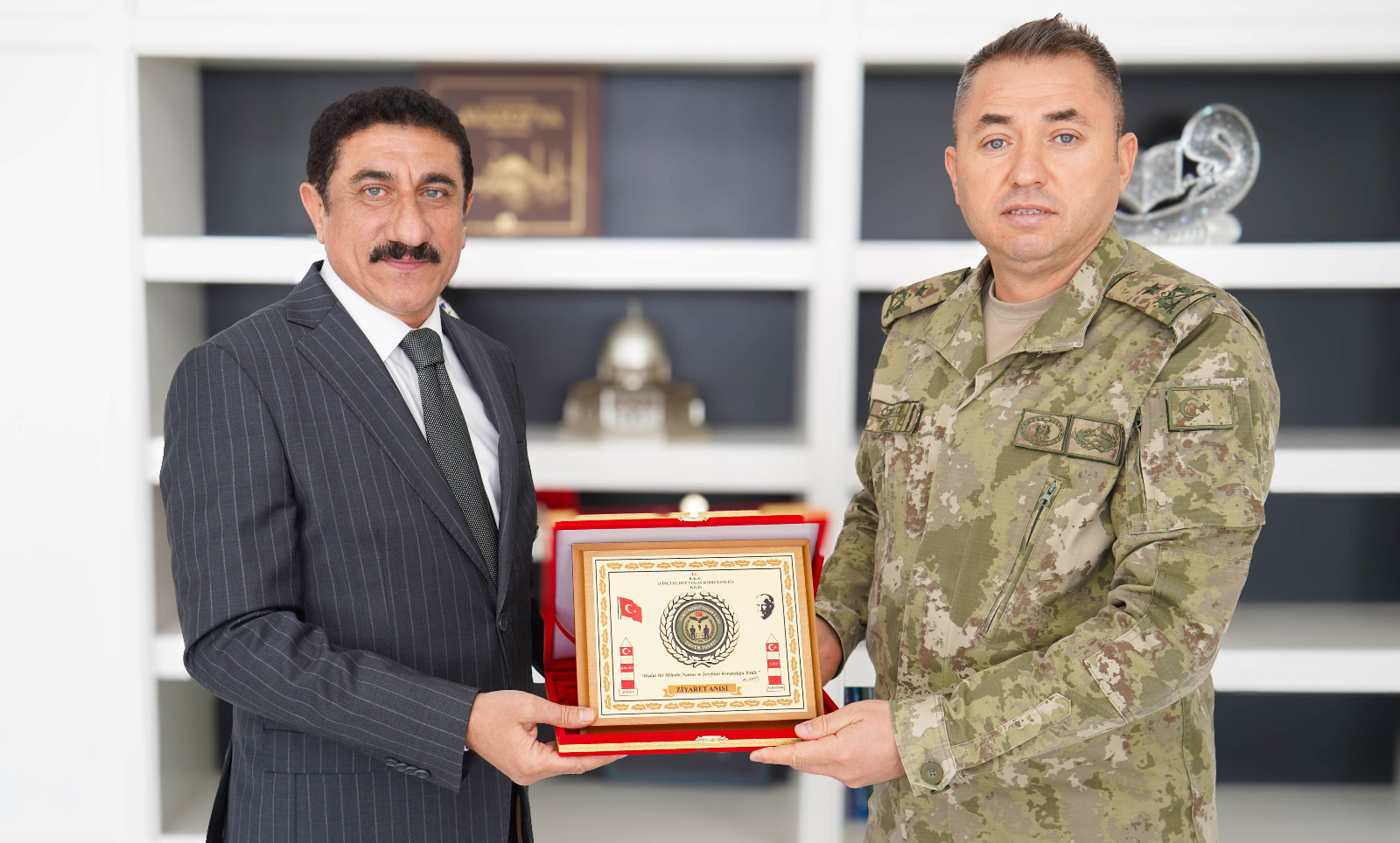 11. Hudut Tugay Komutanı Tuğgeneral Ersin Özbalcı, Rektörümüz Prof. Dr. Zekeriya Akman’ı Ziyaret Etti1