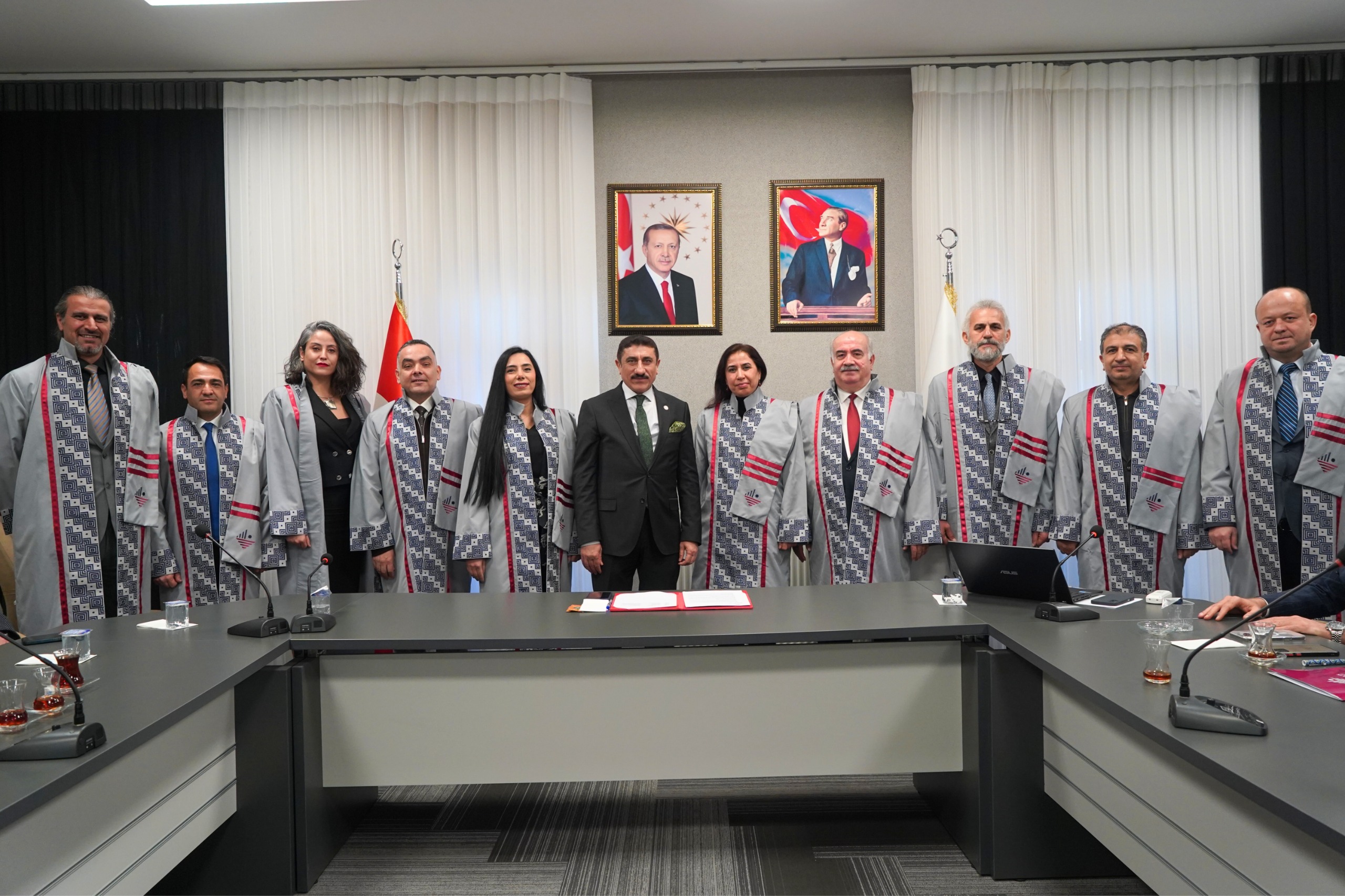 Üniversitemiz Yeni Profesör ve Doçentler Kazandı